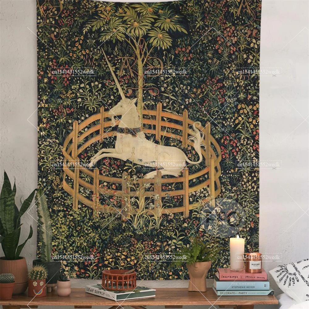 Aesthetic Tapestry - Keset dinding permadani Unicorn di t-shirt